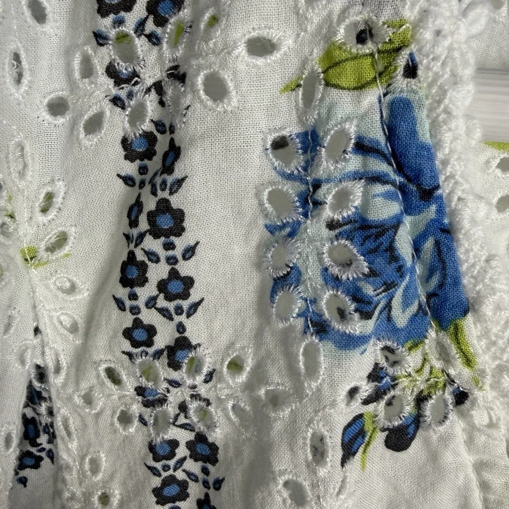 Free People Floral Printed Blossom Eyelet Blouse‎ Smocked White Combo Sz Small